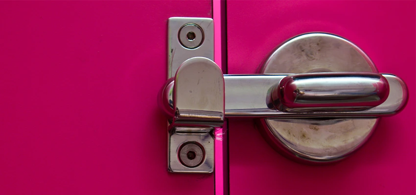 Childproof Gate Lock in Mount Prospect, Illinois