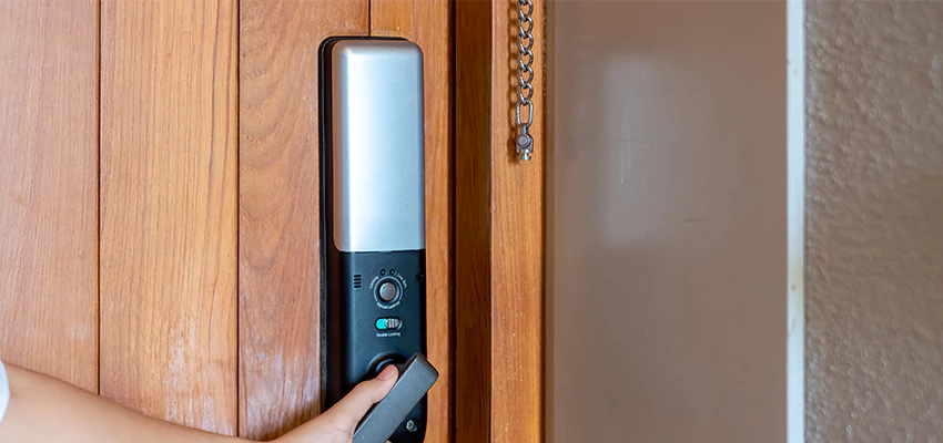 Home Security Electronic Locks Upgrades in Mount Prospect, IL